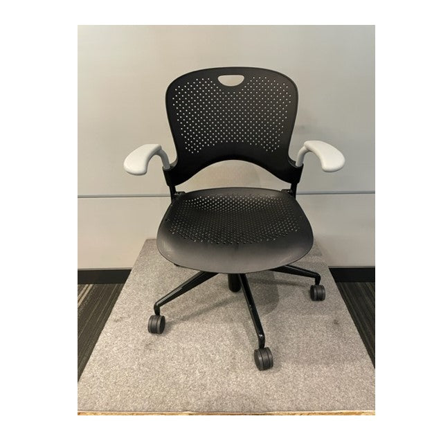 Herman Miller Caper Chairs Black Yellow – G|M Business Interiors