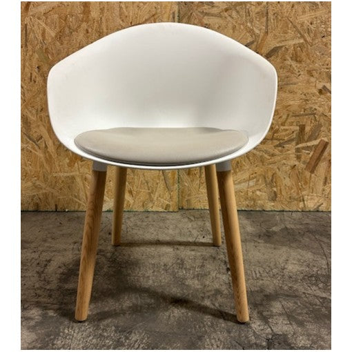 Allermuir Kin Guest Chairs