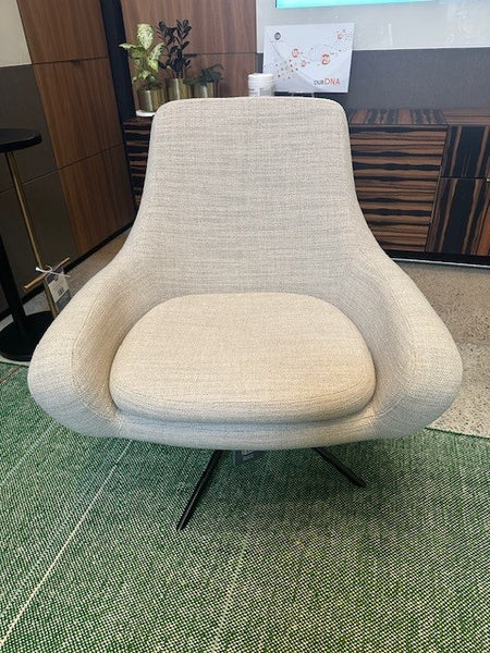 DRW Noomi Chair