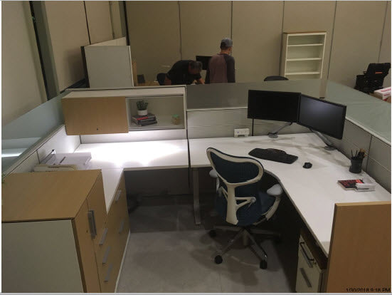 1-Seat Office Space